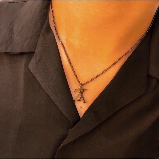 LV Jewelry Necklace: $20–$25 (with box); $17–$22 (without bo