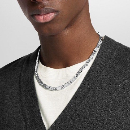 LV Jewelry Necklace: $20–$25 with box; $17–$22 without box