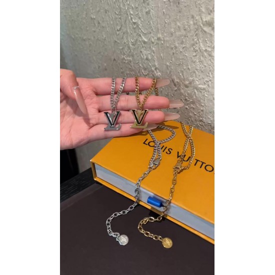 LV Jewelry Ring 