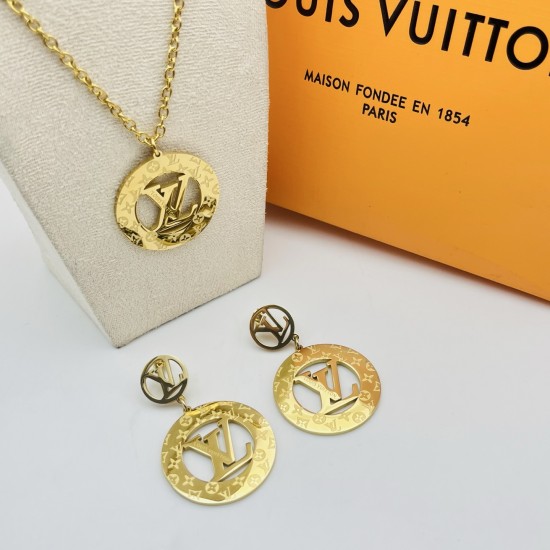 LV Jewelry Necklace: $20–$25 with box; $17–$22 without box