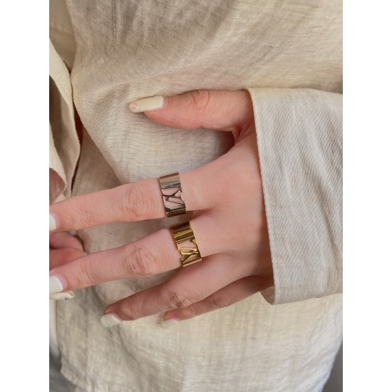 LV Jewelry Earring: $15 with box; $12 without box