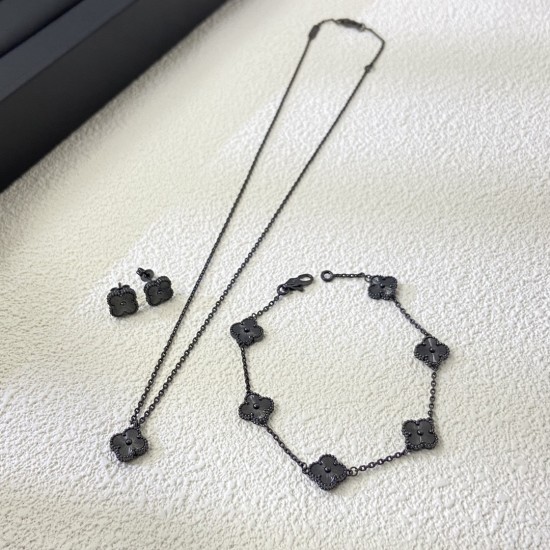 Van Cleef Bracelet