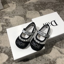 Kids' Shoes