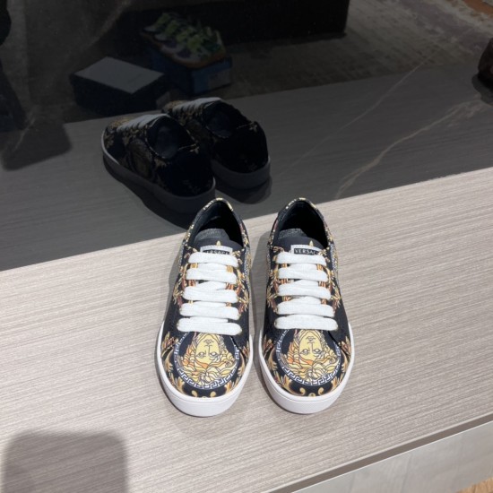 Kids' Shoes