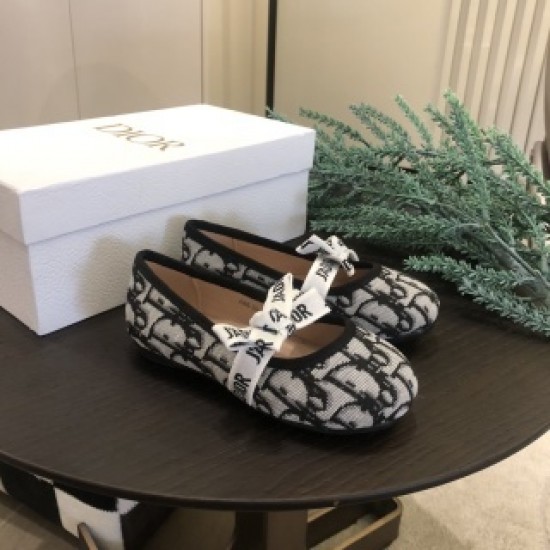 Kids' Shoes