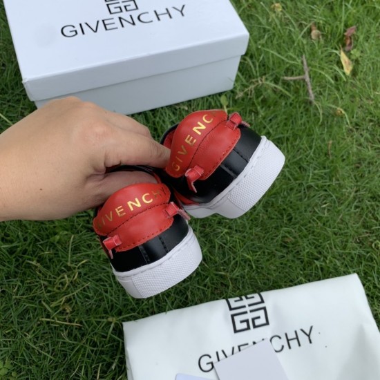 Kids' Shoes