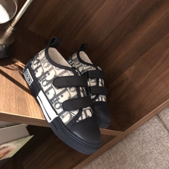 Kids' Shoes