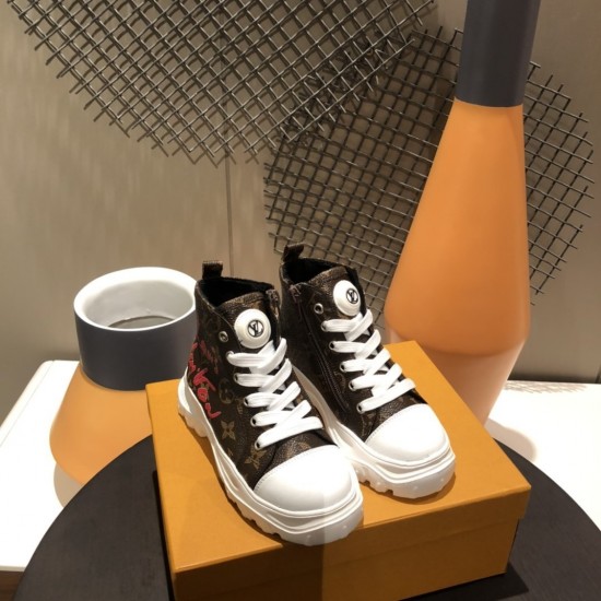 Kids' Shoes