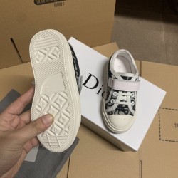 Kids' Shoes