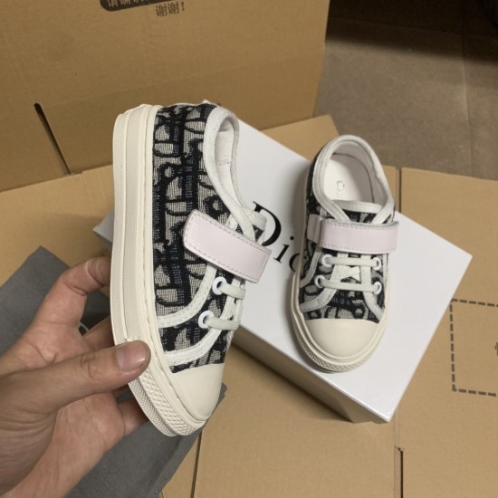 Kids' Shoes