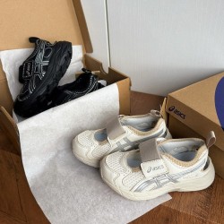 Kids' Shoes