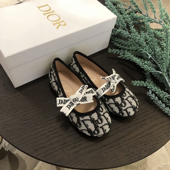 Kids' Shoes