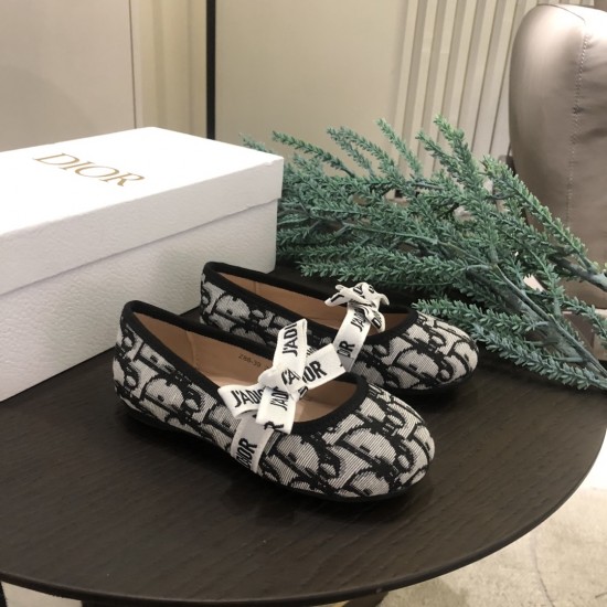 Kids' Shoes