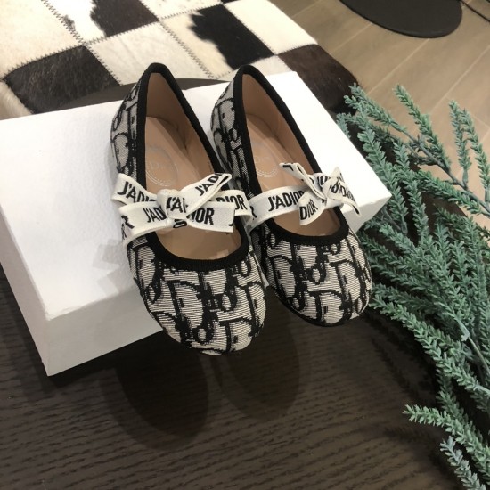 Kids' Shoes