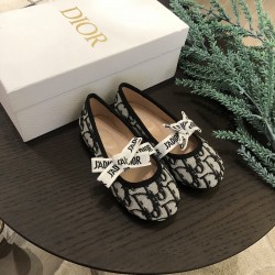 Kids' Shoes