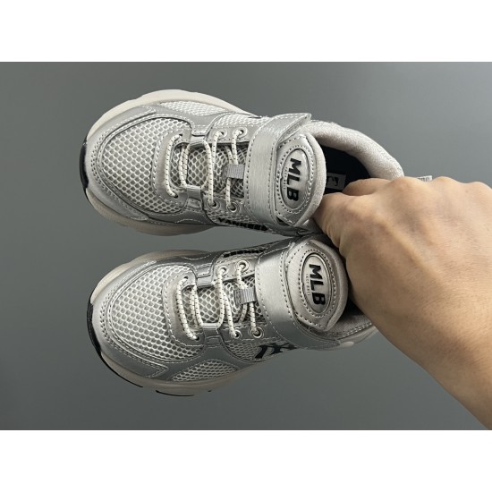 Kids' Shoes
