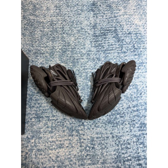 Balmain Shoes: Top Quality