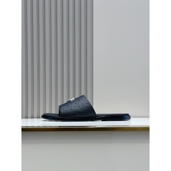 Dior Shoes: Top Quality