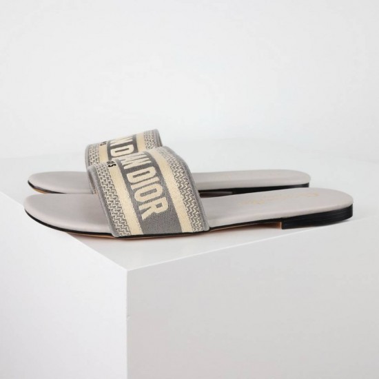 Dior Shoes: Top Quality