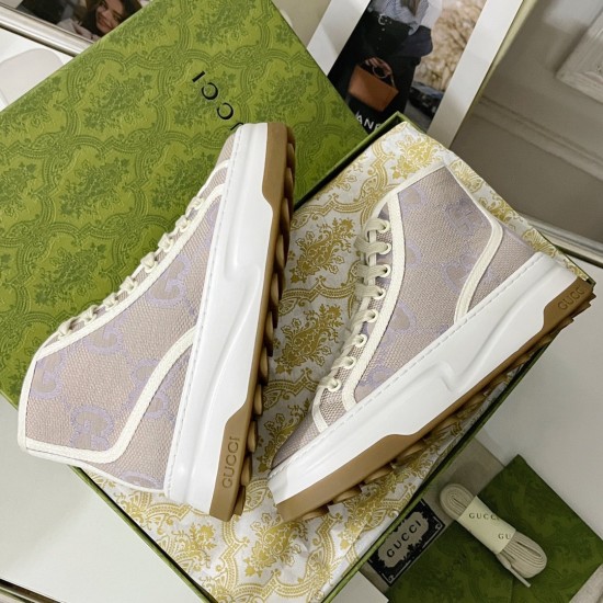 Gucci Shoes: Top Quality