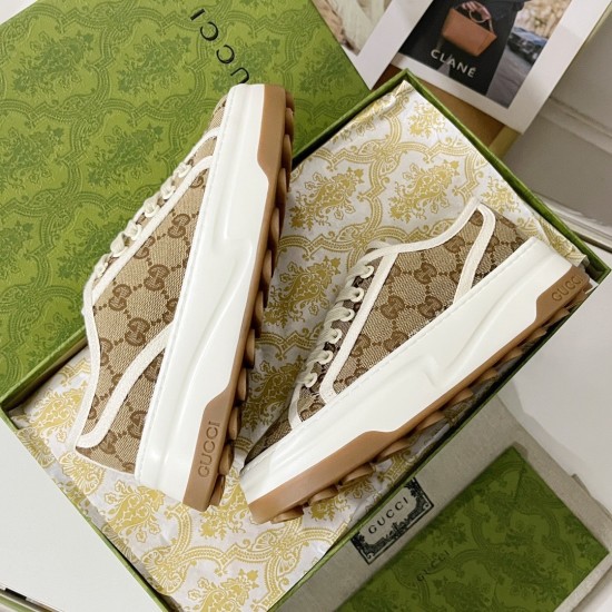 Gucci Shoes: Top Quality