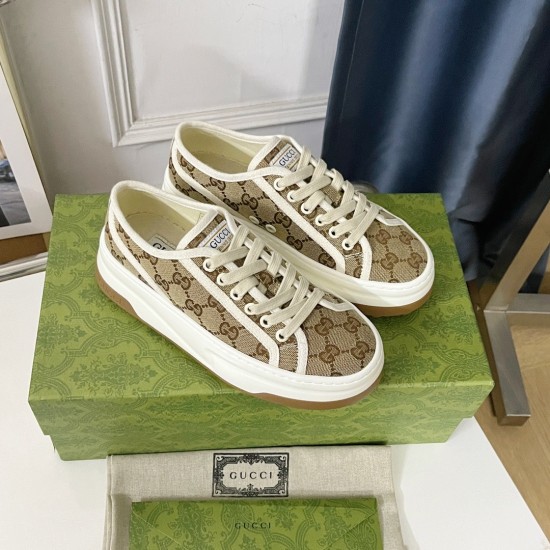 Gucci Shoes: Top Quality