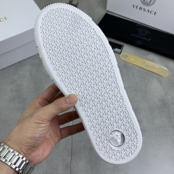 Versace Shoes: Top Quality