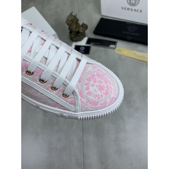 Versace Shoes: Top Quality
