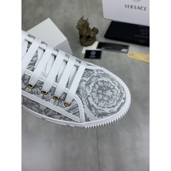 Versace Shoes: Top Quality