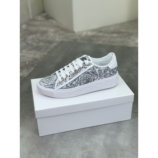 Versace Shoes: Top Quality