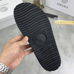 Versace Shoes: Top Quality