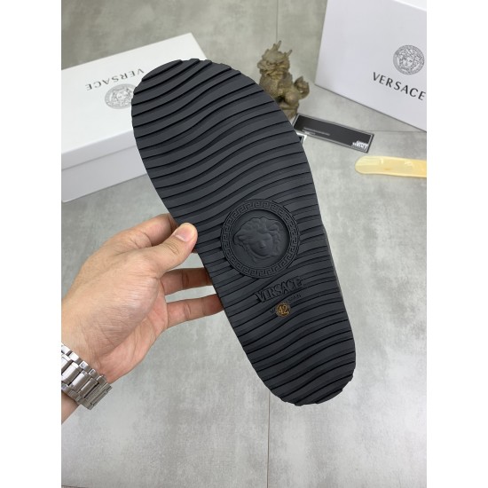 Versace Shoes: Top Quality