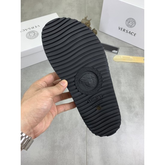 Versace Shoes: Top Quality