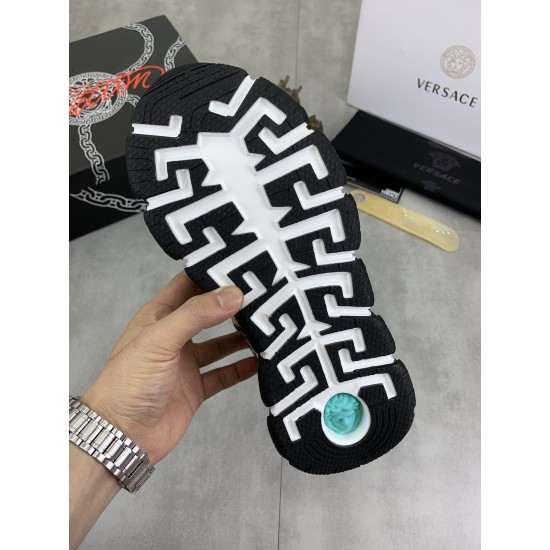 Versace Shoes: Top Quality