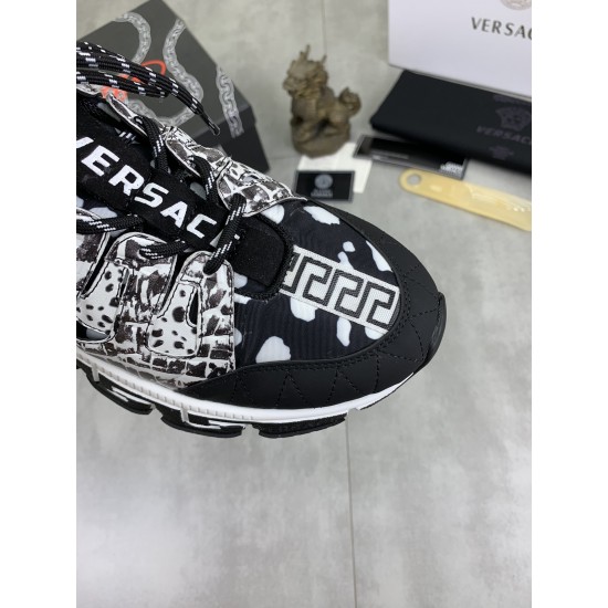 Versace Shoes: Top Quality