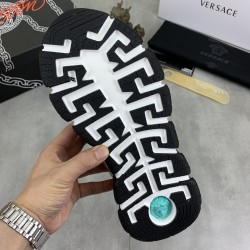 Versace Shoes: Top Quality