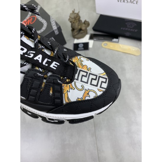 Versace Shoes: Top Quality