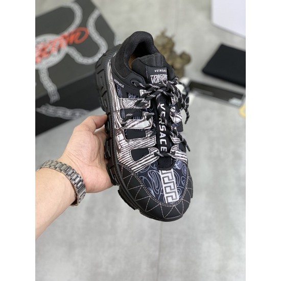 Versace Shoes: Top Quality