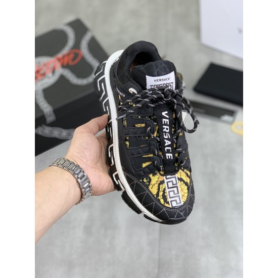 Versace Shoes: Top Quality