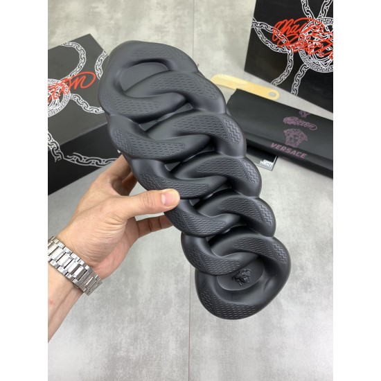 Versace Shoes: Top Quality