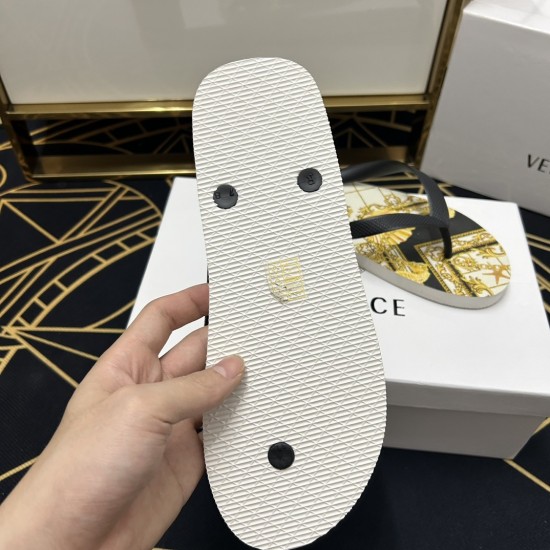Versace Shoes: Top Quality