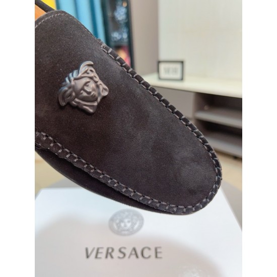 Versace Shoes: Top Quality