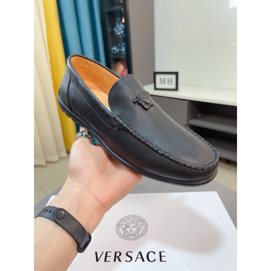 Versace Shoes: Top Quality