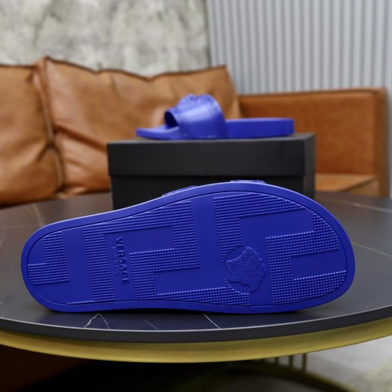 Versace Shoes: Top Quality