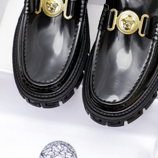 Versace Shoes: Top Quality