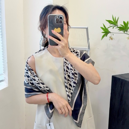 Dior Scarf Good Quality