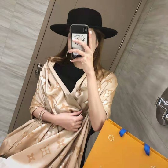 LV Scarf Good Quality