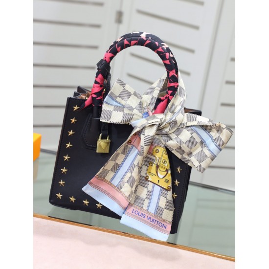 LV Scarf Good Quality