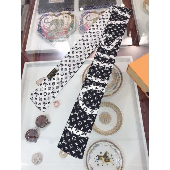LV Scarf Good Quality