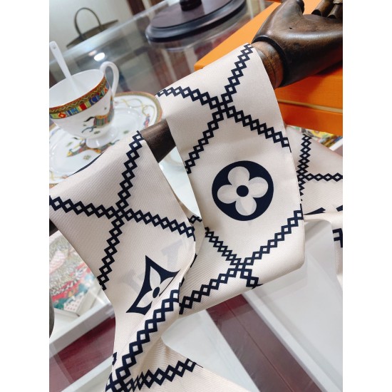 LV Scarf Good Quality
